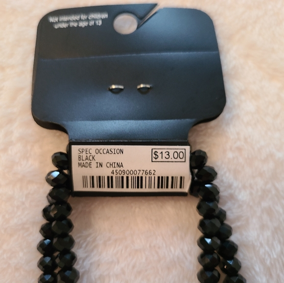 Long black stylish necklace - Picture 3 of 3